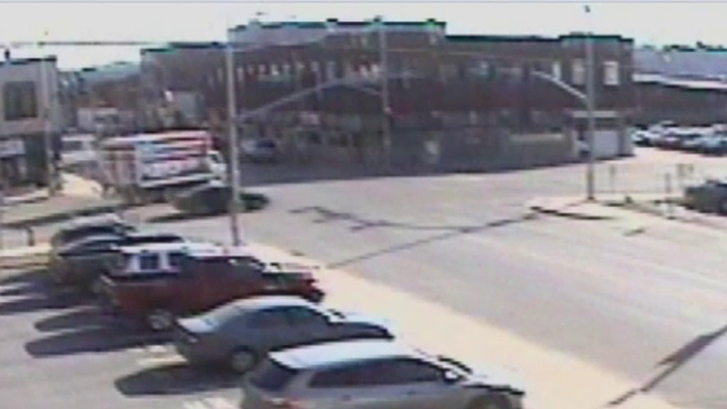 S-a urcat intr-o masina furata si a fugit de politie. Urmarirea a avut insa un final neasteptat pentru femeia aflata la volan