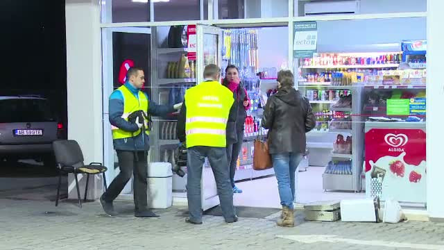 Jaf la o benzinarie din Blaj. Hotii au atacat-o pe vanzatoare, au legat-o si au fugit cu peste 22.000 de lei
