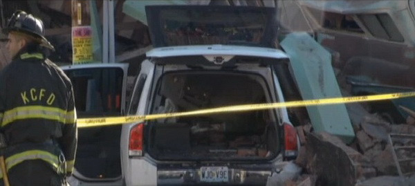 S-a urcat intr-o masina furata si a fugit de politie: Urmarirea s-a terminat in cel mai neasteptat mod posibil! VIDEO