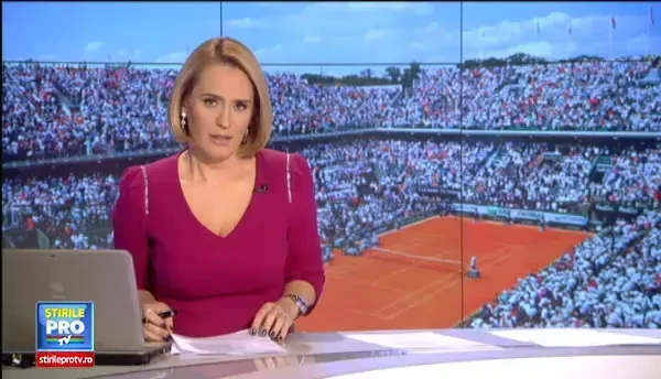 Klaus Iohannis a anuntat pe Facebook ca va juca un meci demonstrativ de tenis cu Simona Halep. Cand se va intampla