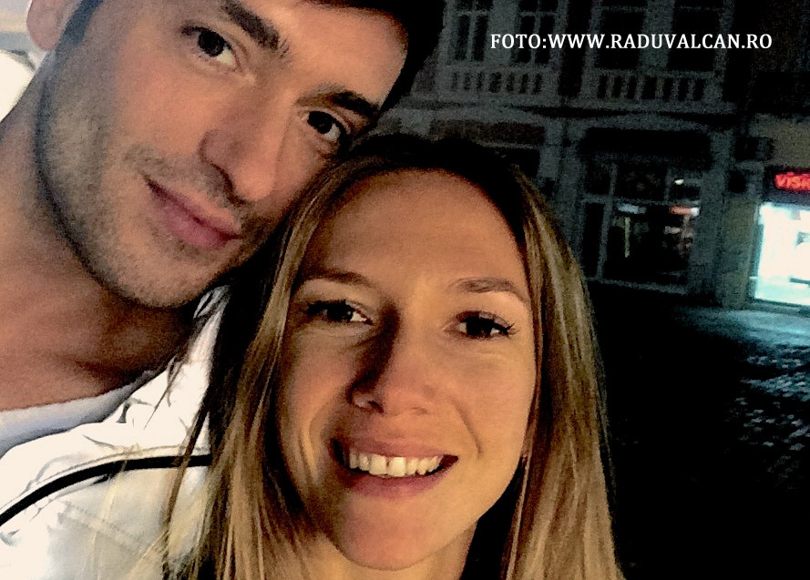 Radu Valcan a cerut-o de sotie pe Adela Popescu. Care a fost reactia vedetei: "Poate intr-o zi o sa va spun toata povestea"