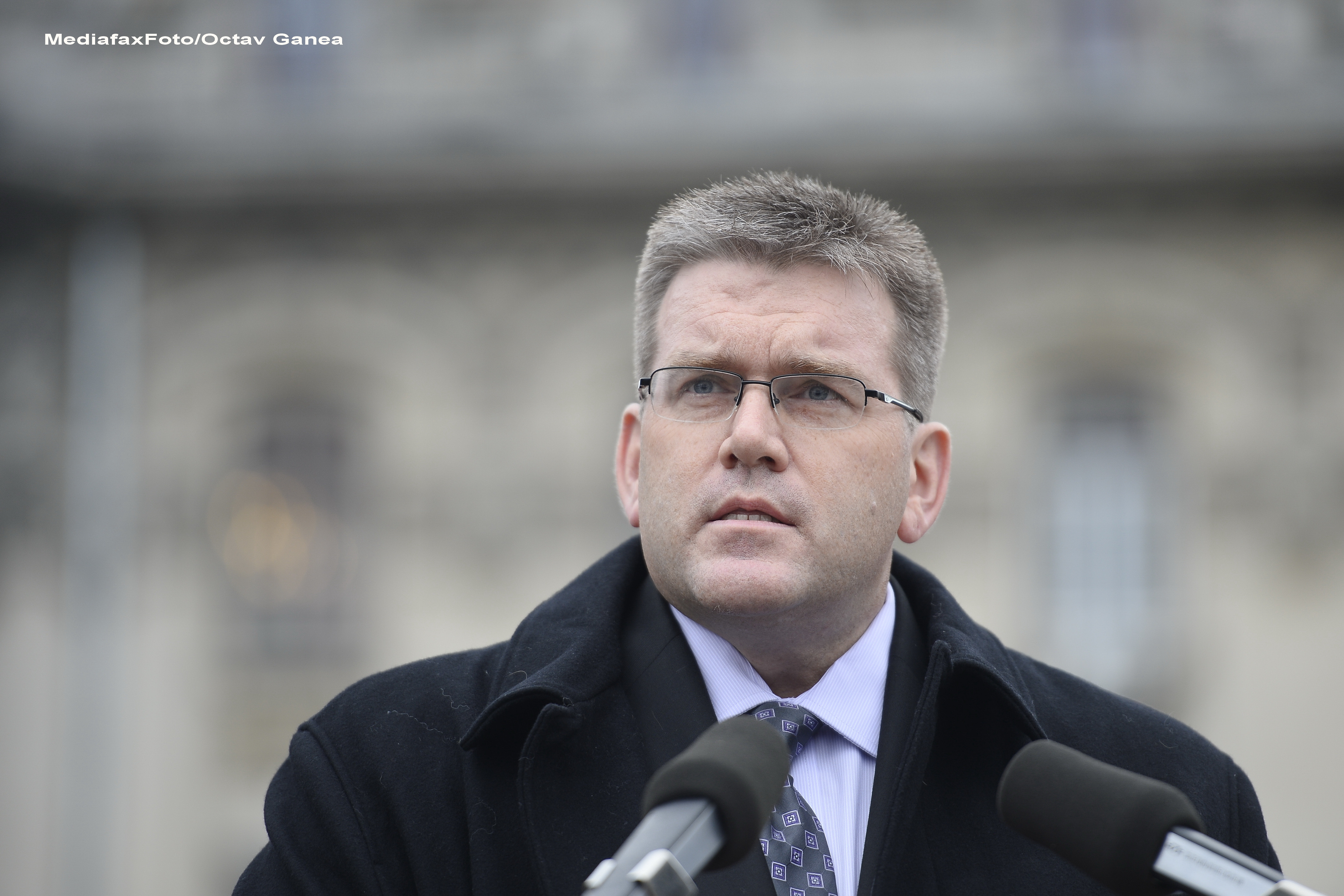 Insarcinatul cu afaceri al Ambasadei SUA la Bucuresti s-a dus sa discute cu Victor Ponta, dupa intalnirea cu Klaus Iohannis