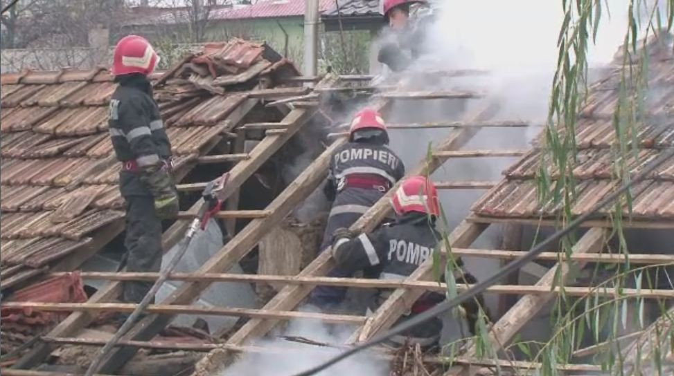 Un barbat din Tulcea, transportat la spital cu arsuri pe fata si maini, dupa o explozie puternica. Cauzele deflagratiei