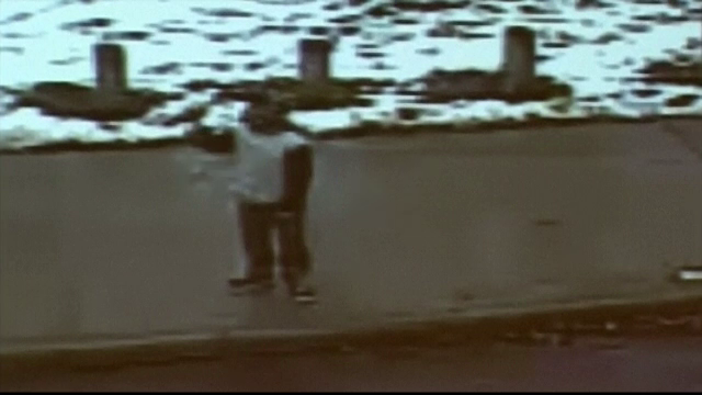 Imaginile tragediei din Cleveland, unde un baiat de 12 ani, care avea un pistol de jucarie, a fost ucis de politisti. VIDEO