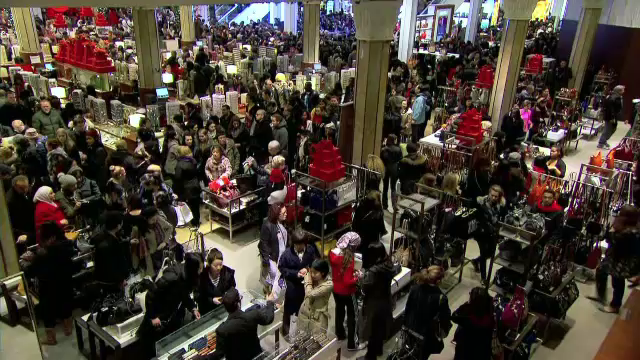 Black Friday in SUA. Americanii prefera cumparaturile online, iar mall-urile fac eforturi disperate pentru a atrage clienti