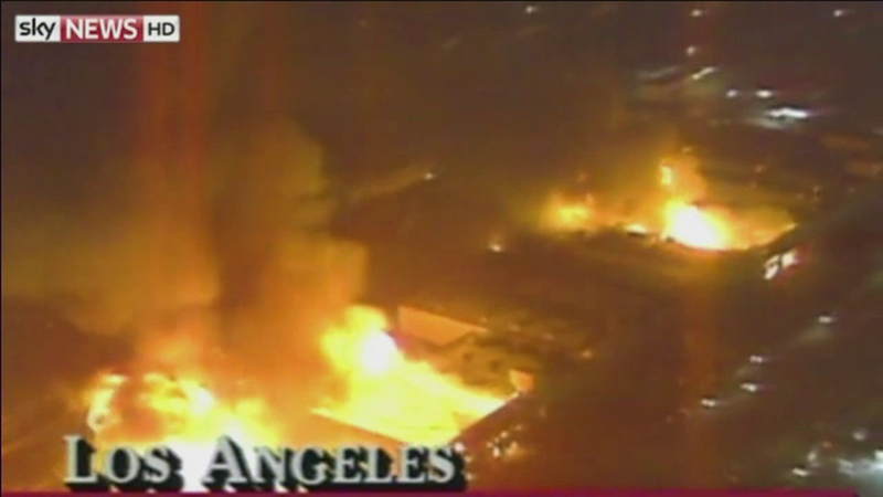 Haos in mai multe orase americane. Zeci de persoane au fortat intrarea intr-o primarie si alte 180 au fost arestate