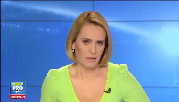 Pestera cu 15 familii din Iasi. Copii de doar cateva saptamani si parintii lor traiesc ca sinistratii in inima orasului