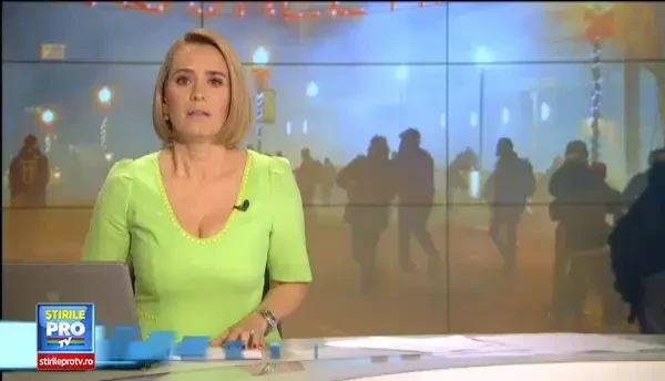 Haos in mai multe orase americane. Zeci de persoane au fortat intrarea intr-o primarie si alte 180 au fost arestate