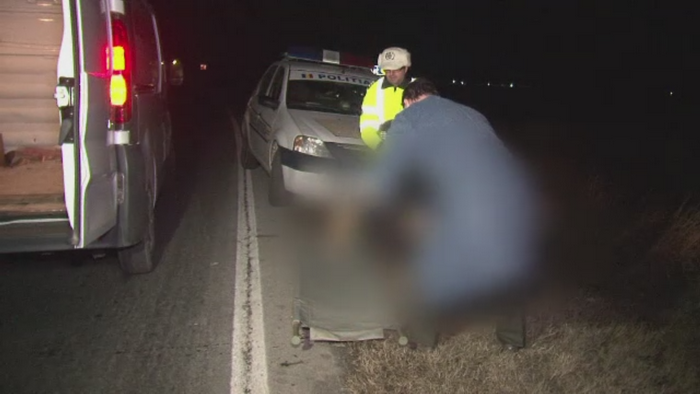 Accident rutier grav in Braila. Un barbat care mergea pe marginea drumului a fost ucis de o masina