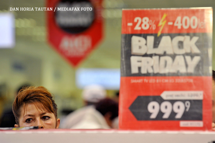 BLACK FRIDAY 2014. A inceput turul II al reducerilor. Ce magazine din Romania taie preturile vineri, 28 noiembrie
