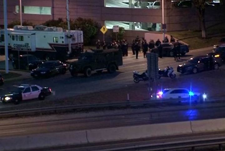 Un barbat a deschis focul in mai multe zone din orasul Austin. Autoritatile americane au anuntat ca atacatorul a murit