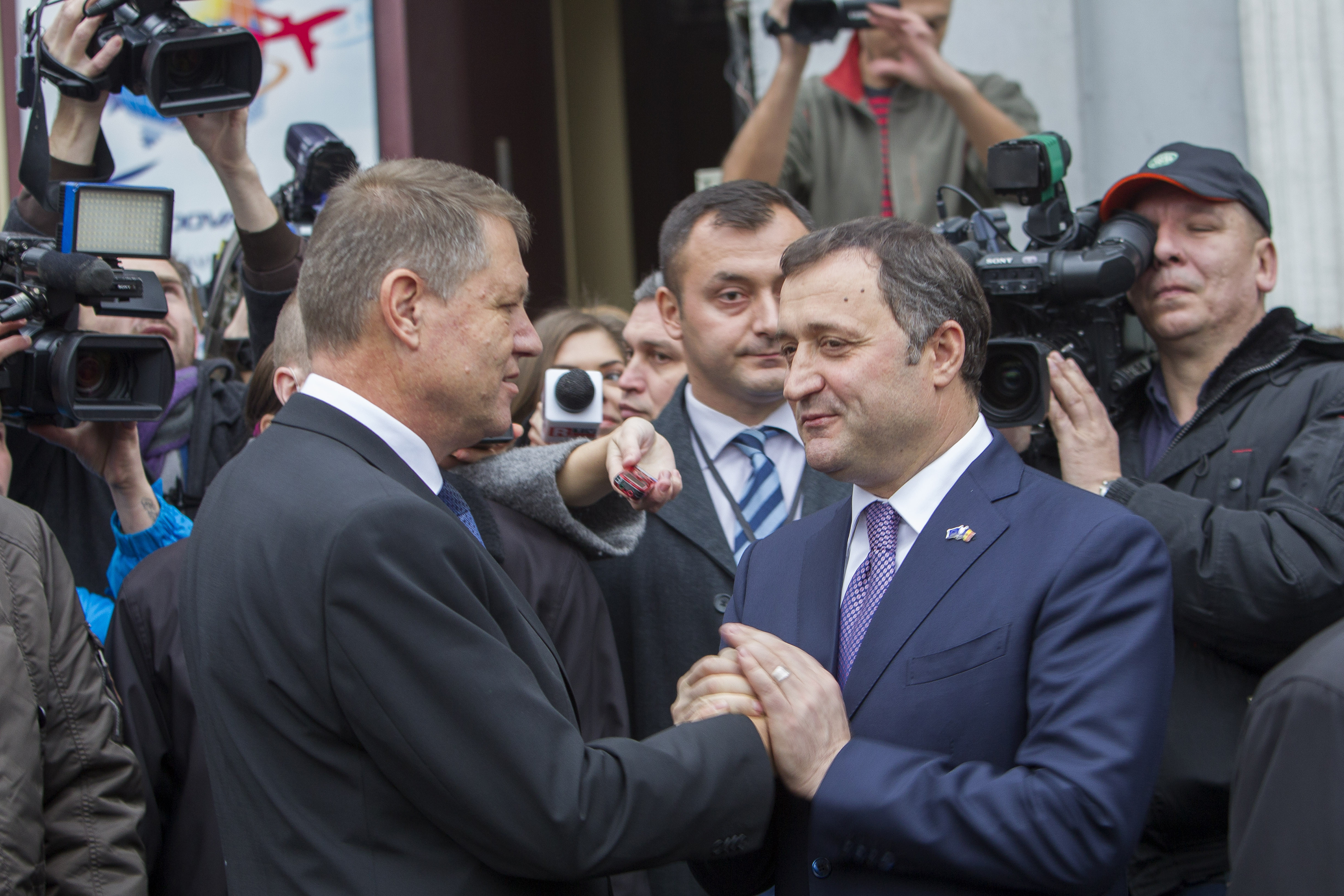 Partidul Comunistilor din Moldova considera ca este inadmisibil ca Iohannis "sa se amestece in procesul electoral"