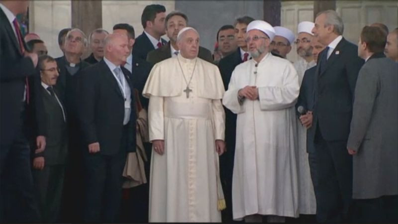 Papa Fracisc, pe urmele predecesorului sau, Benedict al XVI-lea, in vizita din Turcia. Opririle facute de Suveranul Pontif