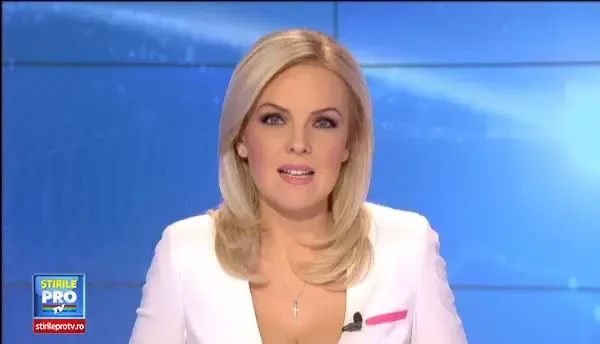 Pelerinaj la pestera de langa Adamclisi, unde ar fi trait Sfantul Andrei. Sute de crendinciosi s-au rugat pentru sanatate