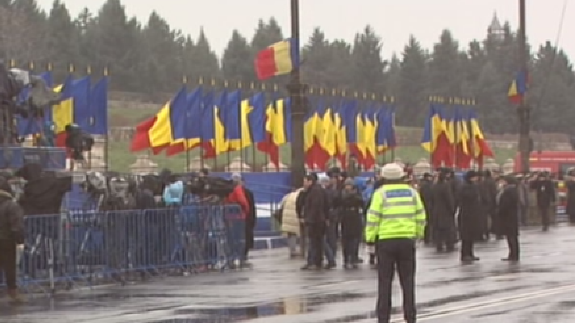 ZIUA NATIONALA A ROMANIEI. 4000 de persoane au asistat la parada, in Bucuresti. Cele mai importante momente ale ceremoniei