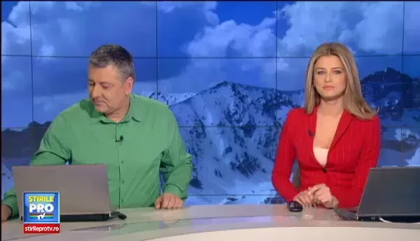 Alexandra, tanara de 17 ani care a dus steagul Romaniei pe cele mai inalte varfuri din lume: Si romanii pot ajunge unde vor