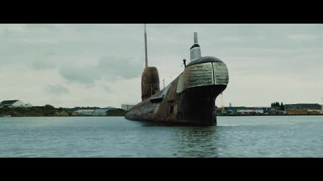 Jude Law revine pe marile ecrane, intr-un thriller plin de suspans: "Marea Neagra". Filmarile s-au facut intr-un submarin