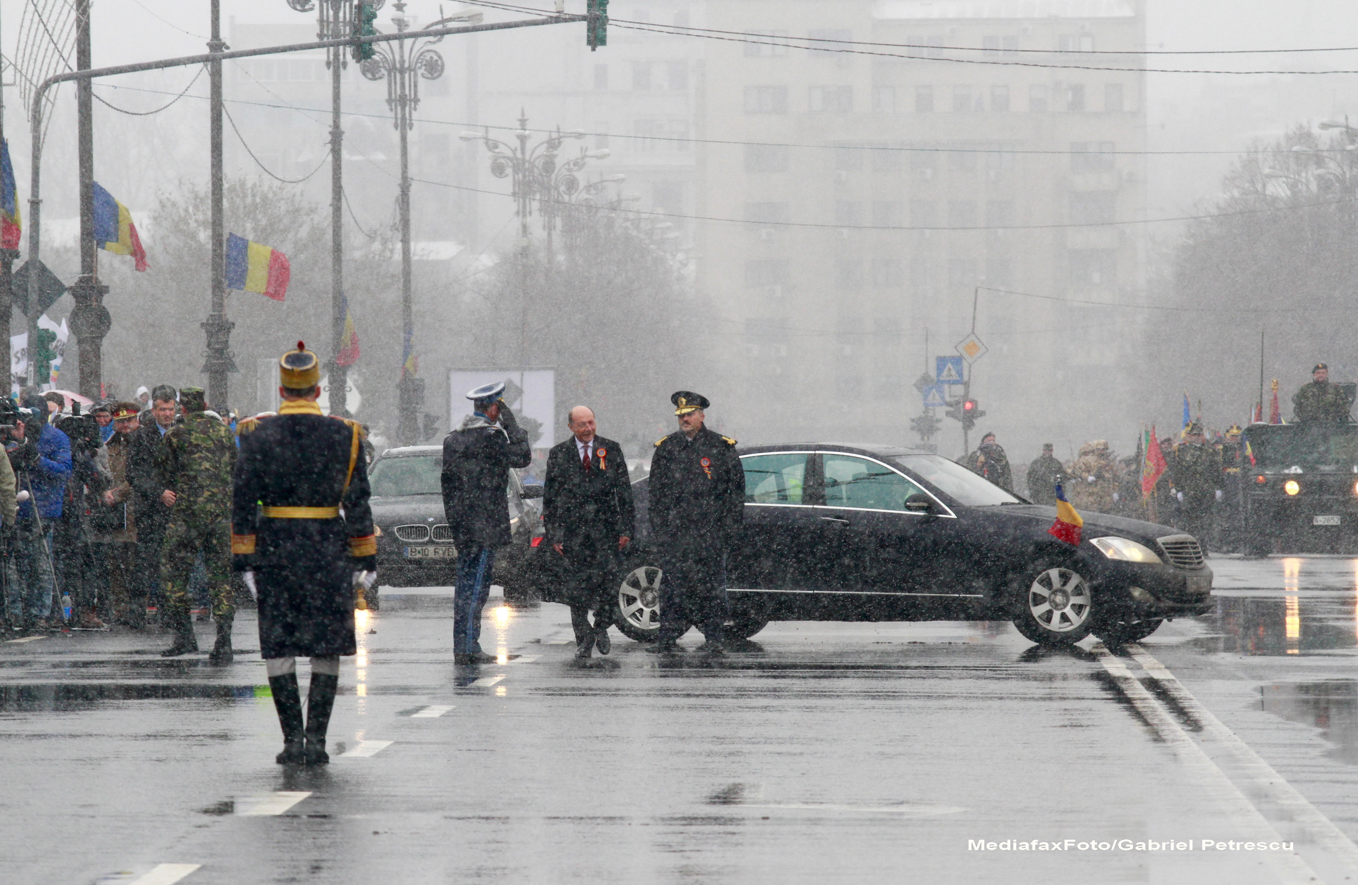 Traian Basescu la parada de 1 Decembrie 2014