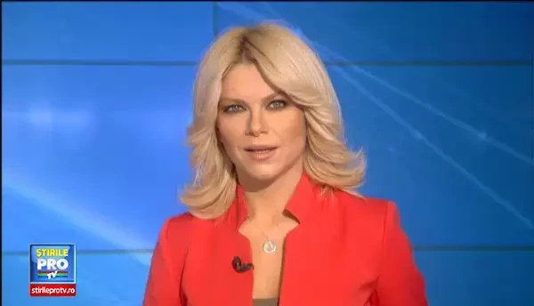 Spectacol deosebit pe cerul orasului marii uniri. Artificiile din Alba Iulia au fost in culorile steagului romanesc