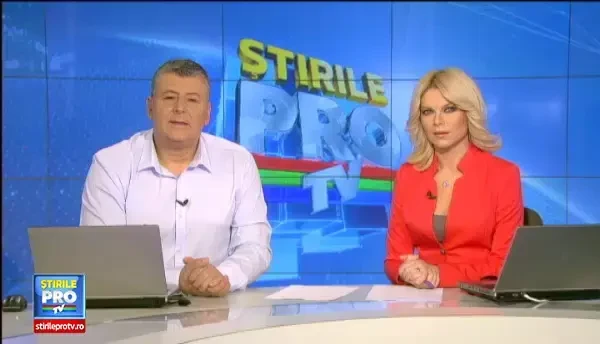 Calatorie simbolica cu trenul regal, de Ziua Nationala. Sute de romani au infruntat frigul ca sa salute familia regala