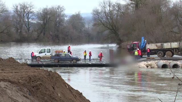Accident mortal pe santierul autostrazii Sebes -Turda. Un muncitor a fost strivit de o placa metalica grea de o tona