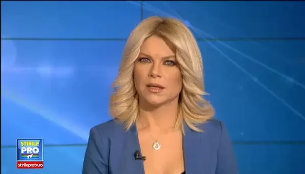 Povestea lor este ca in filme. Doua familii isi cresc una alteia copilul, desi nu este al lor, din cauza unei greseli