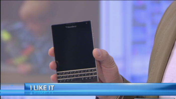 iLikeIT. George Buhnici prezinta noul telefon Passport al canadienilor de la BlackBerry