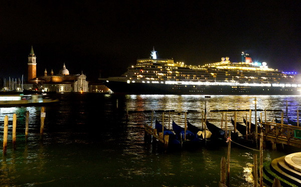 Orasul unde nu mai ai voie sa mergi in vacanta cu astfel de valize. Amenda ajunge la 500 de euro