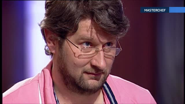Judecatorul care a concurat la MasterChef a fost suspendat pana in 2016. Ce salariu avea inainte de scandalurile provocate
