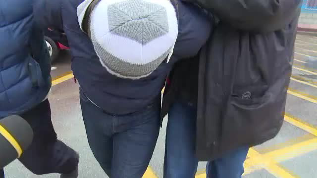 Patru adolescenti, printre care si fiul unui preot, talhariti in cateva zile de acelasi barbat. Cum a fost prins de politisti