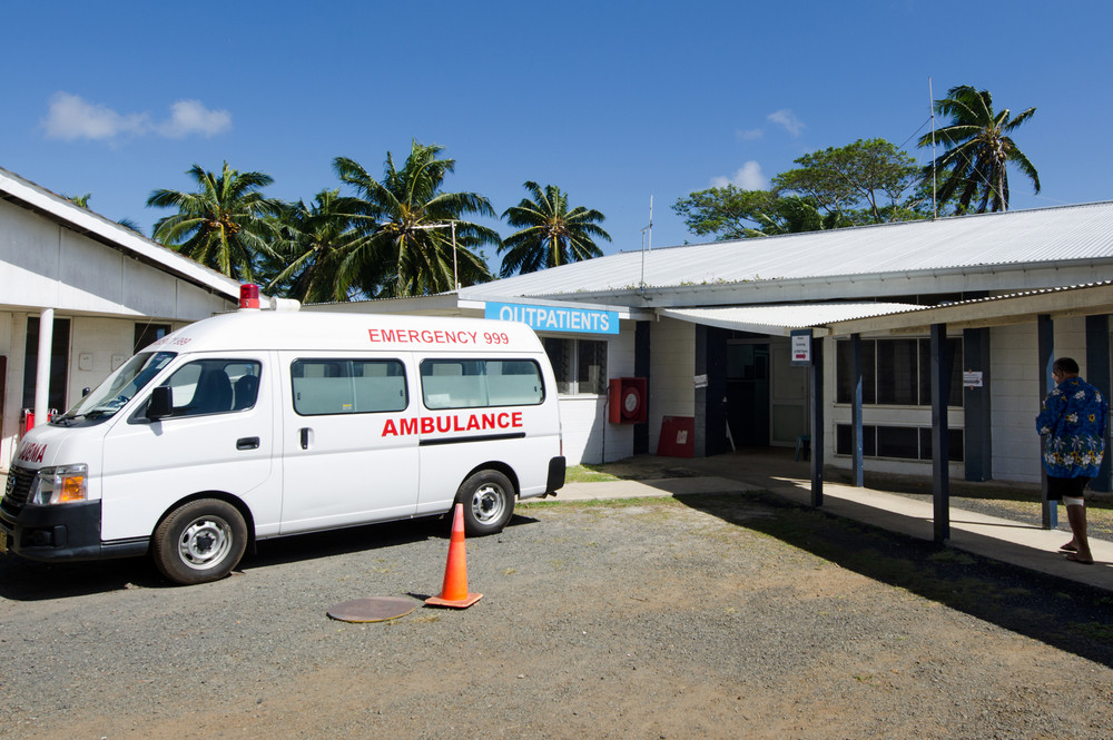 S-a trezit cu ambulanta la poarta la TREI LUNI de la moartea sotiei. Explicatia medicilor.