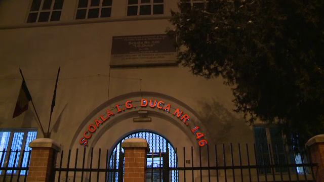 Cazul elevei care s-a lovit la cap in timpul orei de sport, care se desfasura pe HOL. Directorul scolii a demisionat