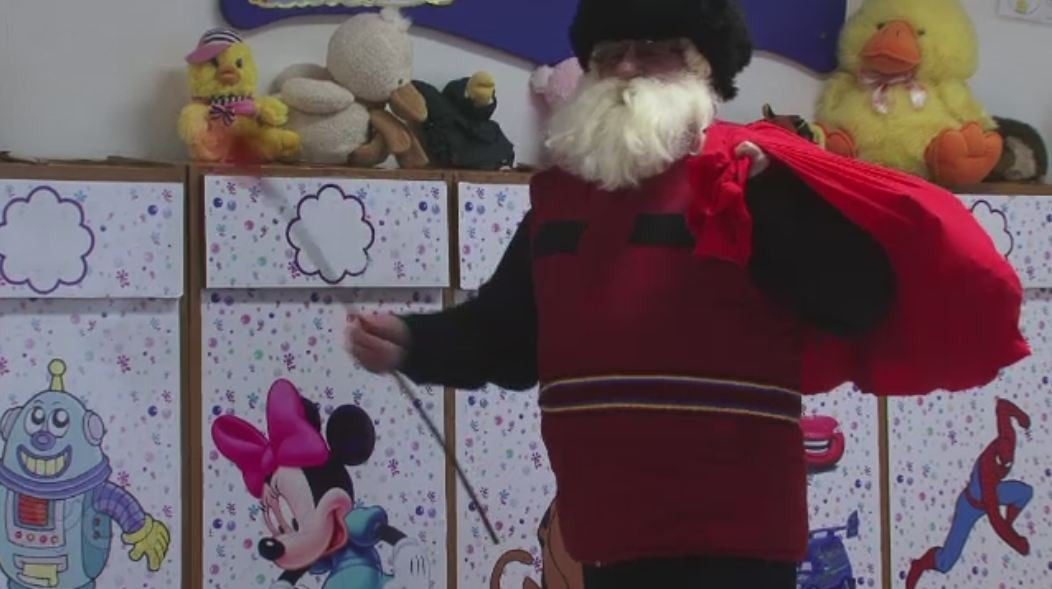 Mos Nicolae, sarbatoarea celor mici care deschide oficial sezonul cadourilor. Cum a luat nastere legenda nuielusei