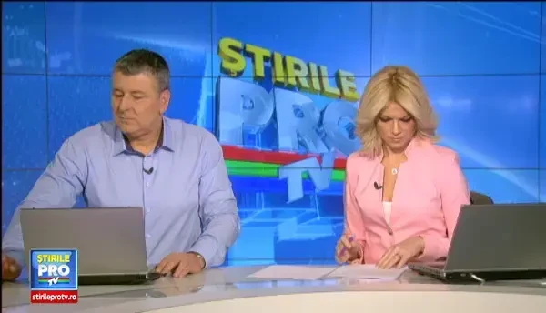 O scoala din Botosani, in care invata 120 de elevi, a ars intr-un incendiu. Pompierii au reusit sa salveze doar arhiva