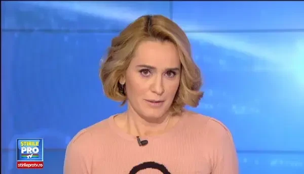 Pisica cu blana verde, pe strazile din Varna. Localnicii i-au descoperit misterul. VIDEO