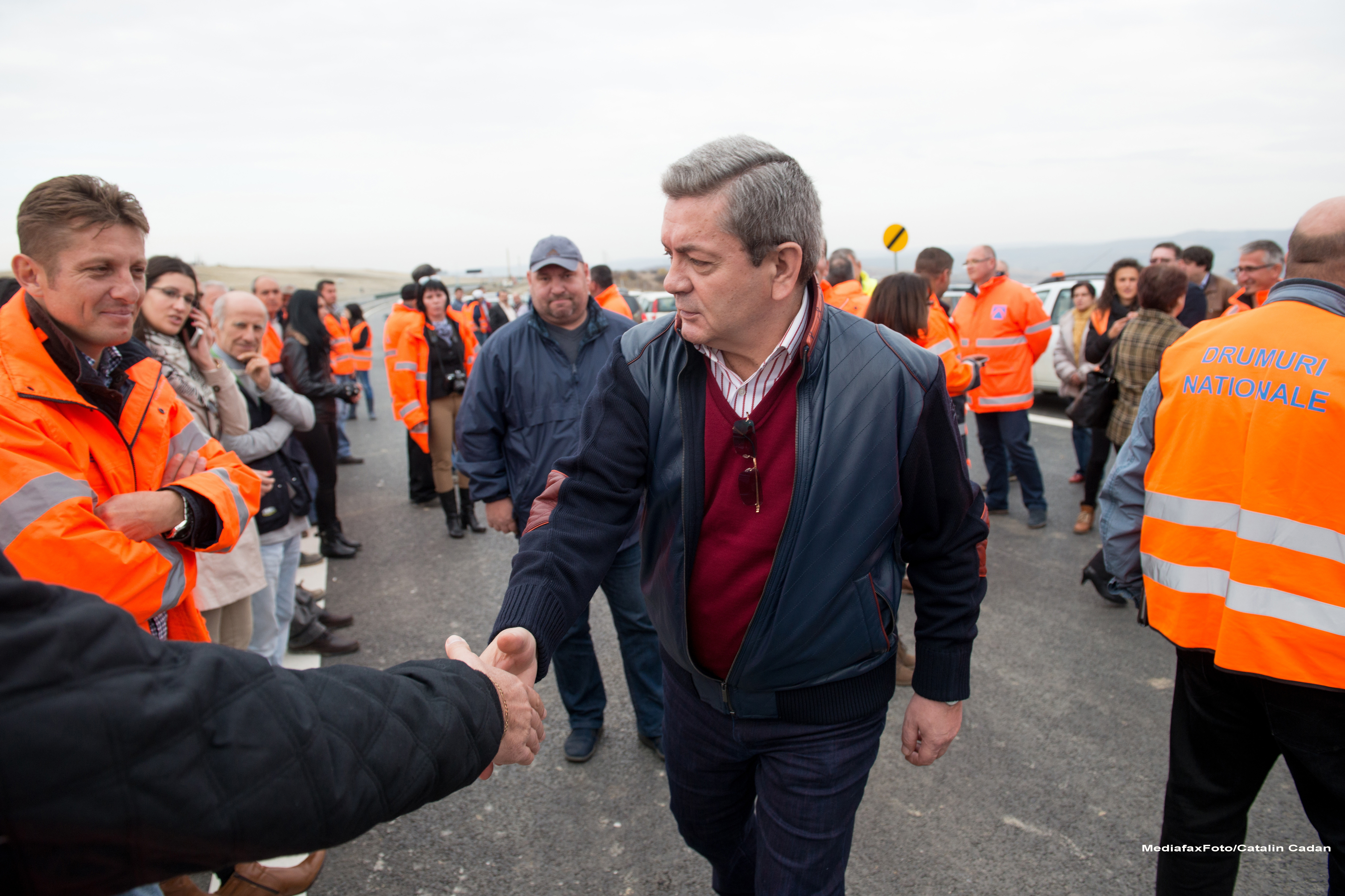 Avem miliarde de euro de la UE pentru autostrazi, dar nu reusim sa-i cheltuim. Ministrul Rus anunta "un milion de santiere"