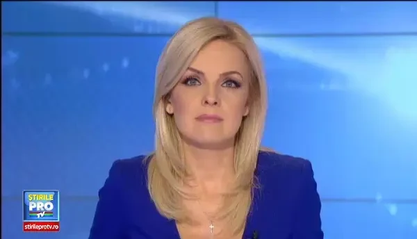 Presedintele Hollande a cerut ca aceasta poza cu el in Kazahstan sa fie stearsa imediat! Arata ca personajul de film Borat