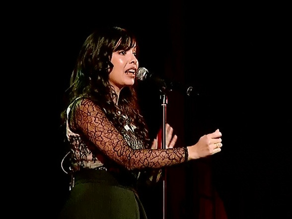 Indila a venit pentru prima data in Romania. Cum a fost primita cantareata cunoscuta pentru piesa de succes Derniere Danse