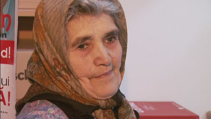 Pensionarii se indatoreaza pentru a avea un Craciun decent. Povestile pline de amaraciune ale batranilor