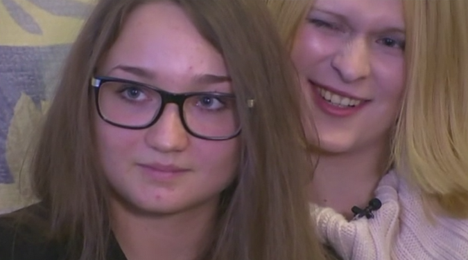 Doua femei s-au casatorit in Rusia lui Vladimir Putin. Li s-a recomandat internarea la nebuni sau plecarea din tara