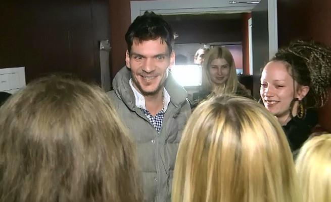 Elevii lui Tudor Chirila de la Vocea Romaniei i-au facut o frumoasa surpriza antrenorului: "Acum trebuie sa imi dea ei nota"