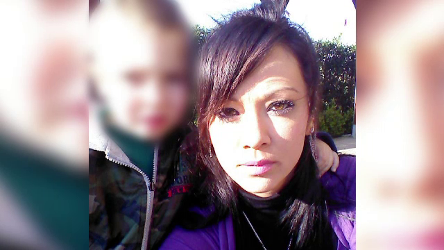 Crima in Italia. Suparat ca a fost parasit, un barbat si-a impuscat sotia romanca si pe fiul lor de 5 ani, apoi s-a sinucis