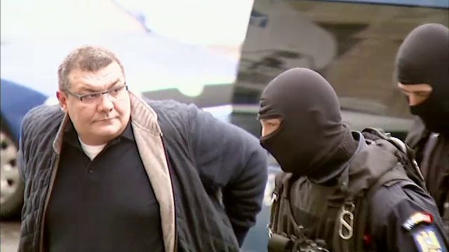 Unul dintre "Regii asfaltului" a fost retinut. Schema prin care banii de la stat s-ar fi "transformat" in vacante si vile