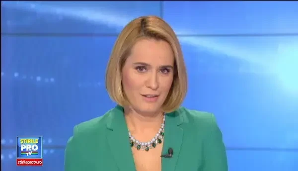 Cadoul primit de Marius Moga de la "elevele" lui. Ce surpriza pregateste in semifinala de la Vocea Romaniei