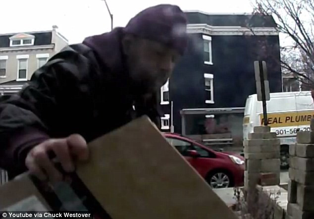 Razbunarea unei femei din SUA, dupa ce a fost pradata de mai multe ori de acelasi hot. Surpriza de care a avut parte