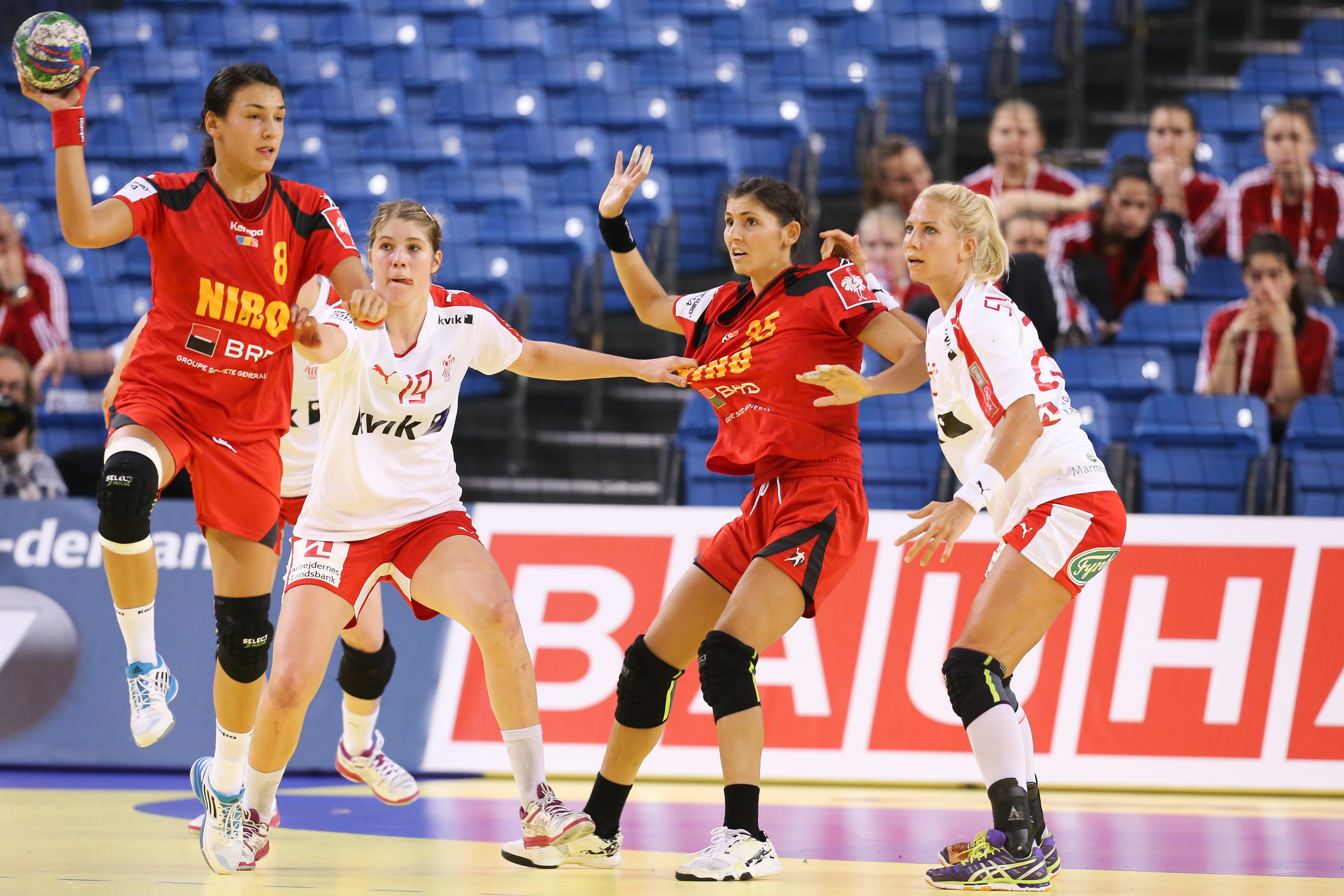 Echipa nationala de handbal feminin a Romaniei s-a calificat in grupele principale de la CE. Care vor fi adversarele