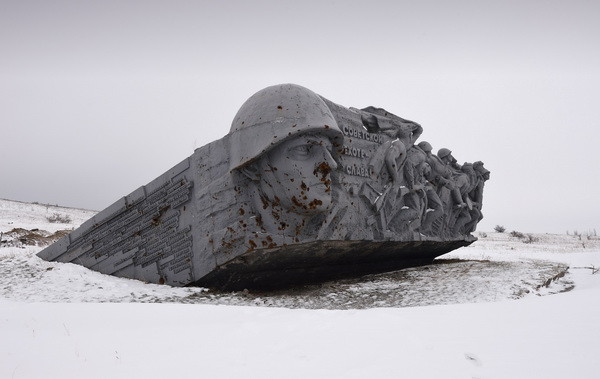 Ucraina se prabuseste bucata cu bucata. Solicitarea disperata a premierului catre Occident: "Este dificil sa supravietuim"