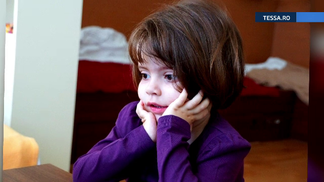 Miracol de Craciun pentru o fetita care sufera de leucemie. Sute de parinti au organizat un targ caritabil pentru a o ajuta