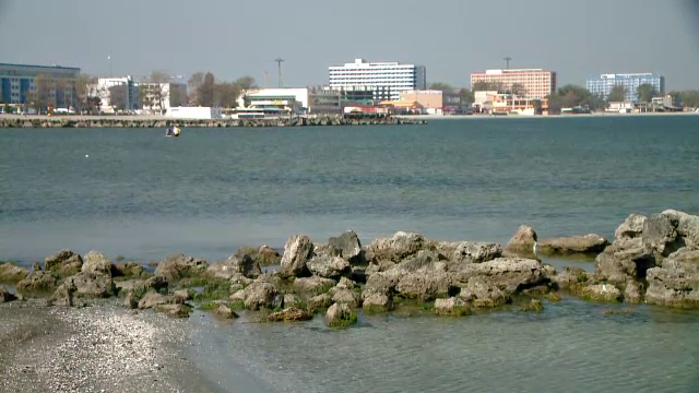 Proiectul care va readuce la viata Marea Neagra. Cum functioneaza cele 8 recife artificiale instalate in larg, la Constanta