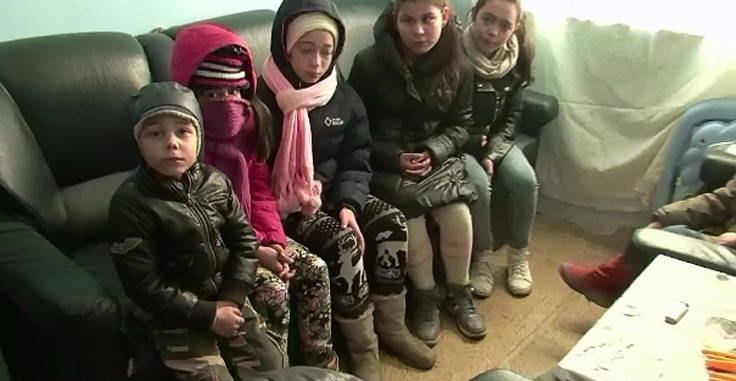 Cum reusesc 400 de oameni dintr-un bloc din Bacau sa se incalzeasca, dupa ce Primaria le-a taiat curentul